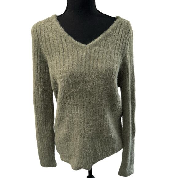 *SOLD* NWOT! Love Ellie Mia Eyelash Sweater - Size Large - Picture 5 of 8
